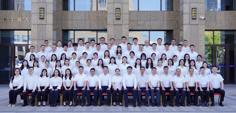 240529全体员工合影_副本.jpg